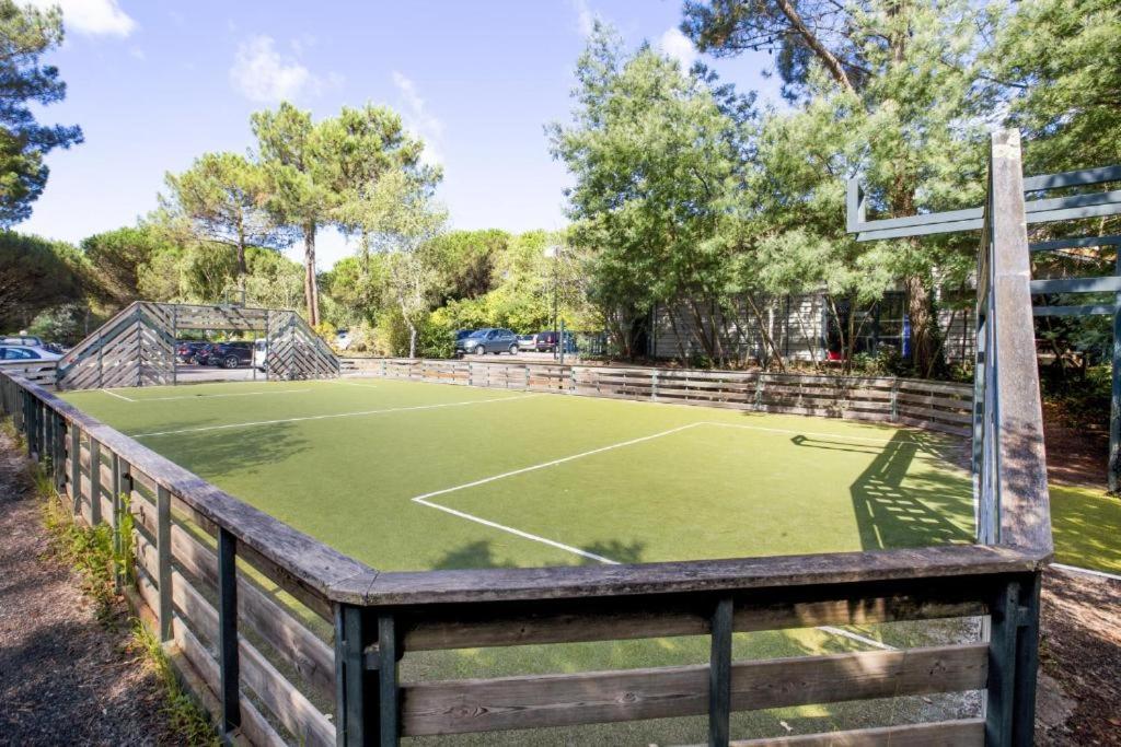 Maison Les Pieds Dans L'eau, Piscine Et A Pieds Ferienhaus